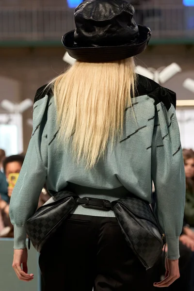 Look 73